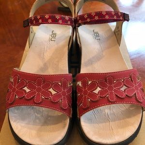 Pretty and comfortable red sandals size 10